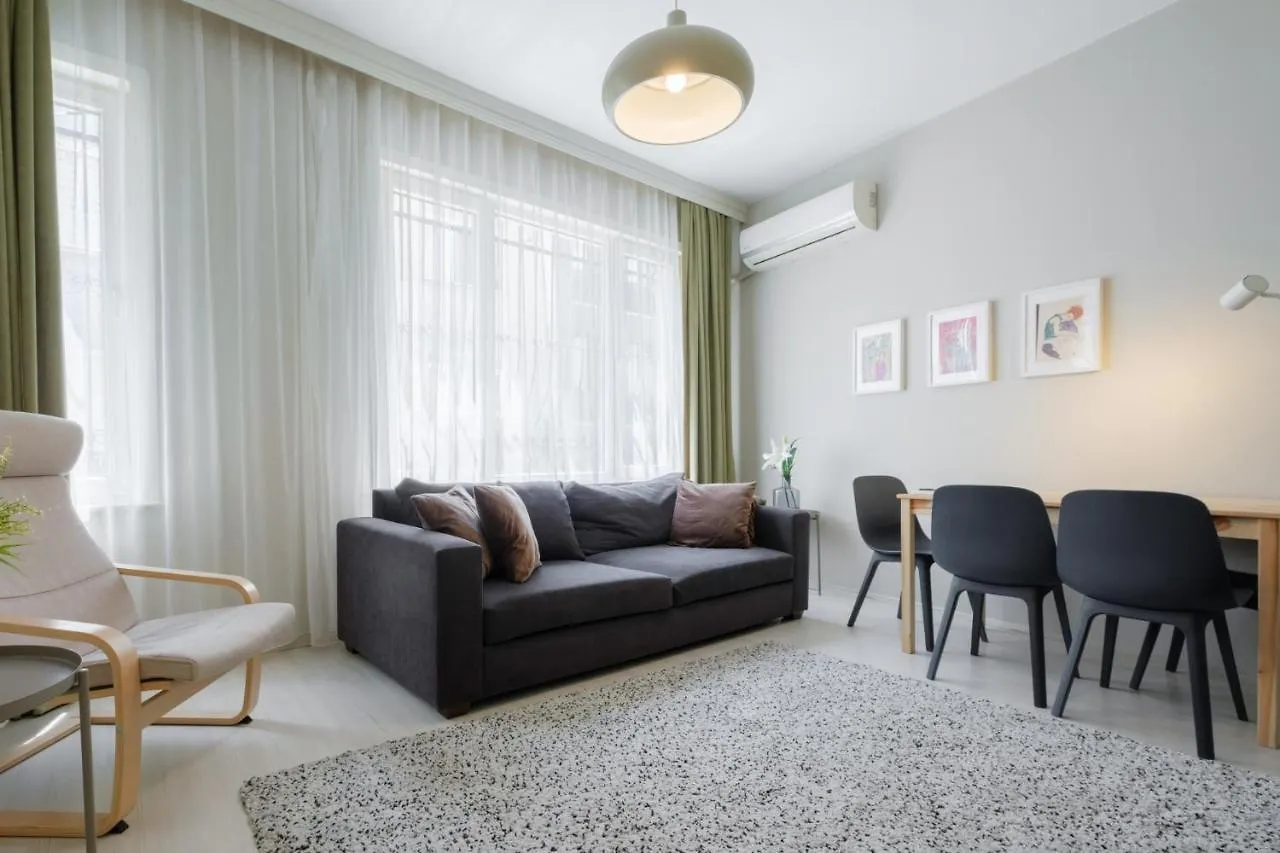 Centrally Located Chic Flat Near Macka Park Istanbul
